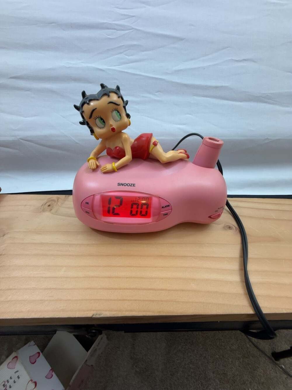 Betty Boop Projection Alarm Clock Pink
